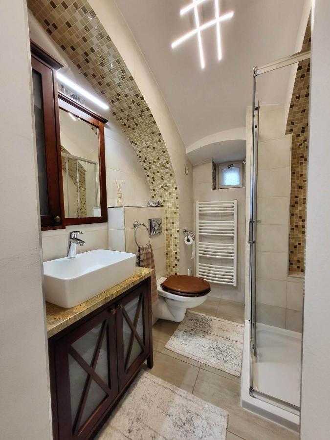 Downtown Romantic Szekesfehervar Ngoại thất bức ảnh