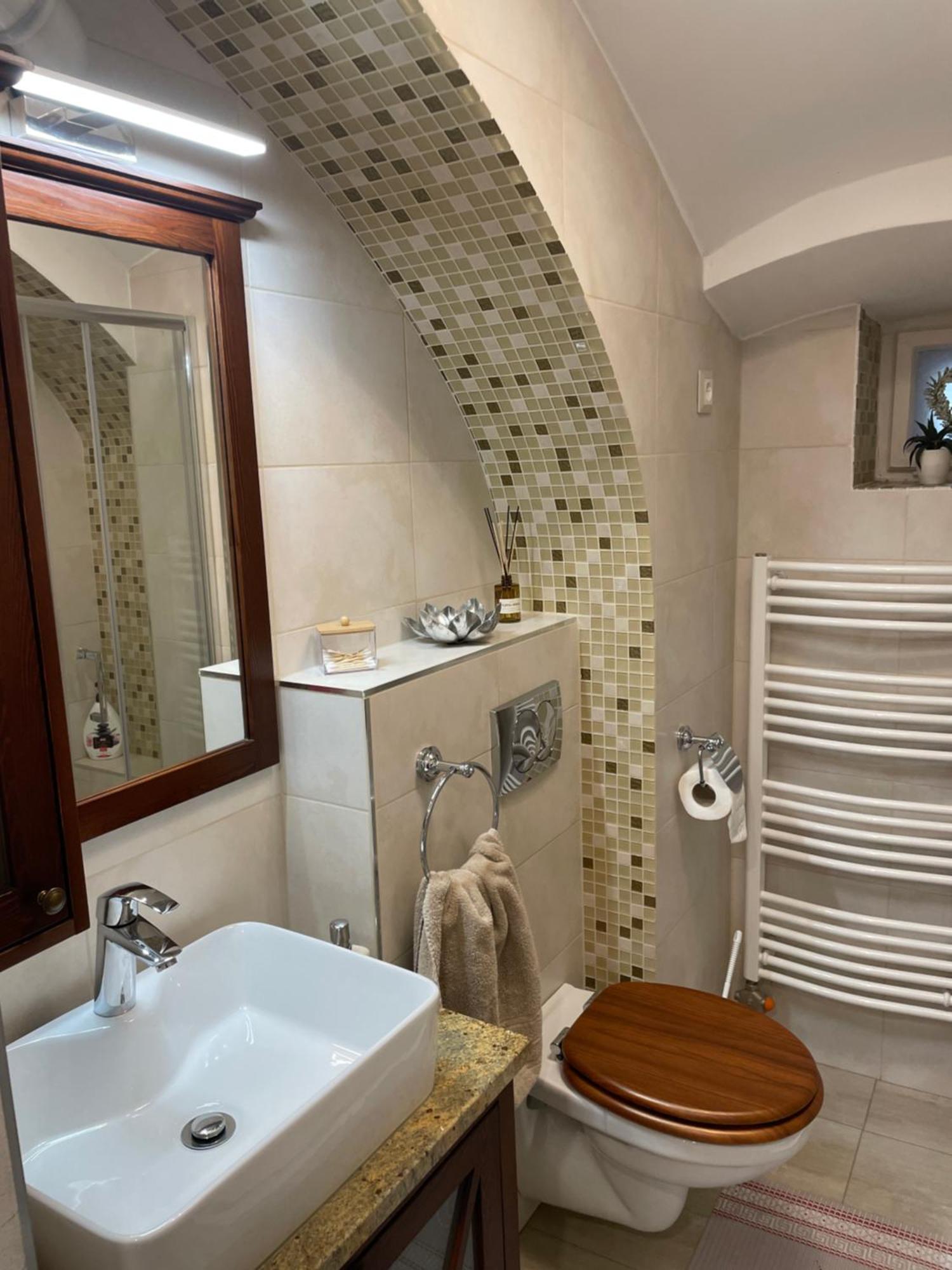 Downtown Romantic Szekesfehervar Ngoại thất bức ảnh